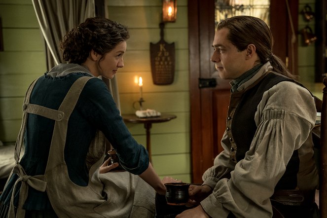 Outlander - Season 5 - Between Two Fires - Photos - Caitríona Balfe, Richard Rankin