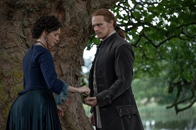 Outlander - Az idegen - Jobb házasságban élni, mint égni - Filmfotók - Caitríona Balfe, Sam Heughan