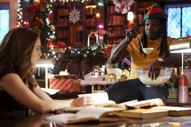 Odkaz - This Christmas Was Surprisingly Violent - Z filmu - Chris Lee