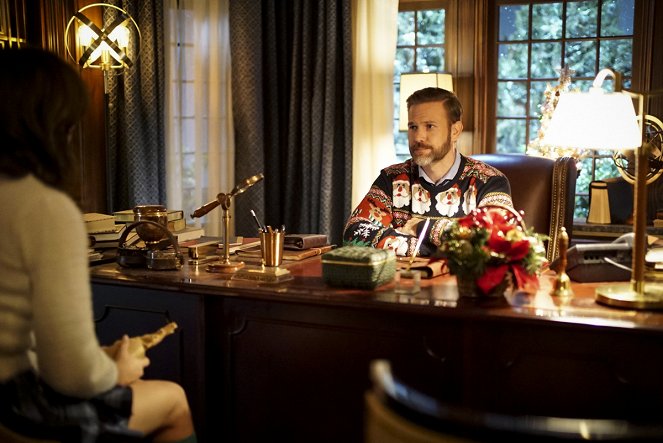 Wampiry: Dziedzictwo - Season 2 - This Christmas Was Surprisingly Violent - Z filmu - Matthew Davis