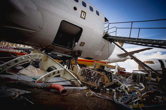 Lentokoneen kierrättäjät - Kuvat elokuvasta
