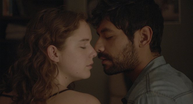 Leona - De la película - Naian González Norvind, Christian Vazquez