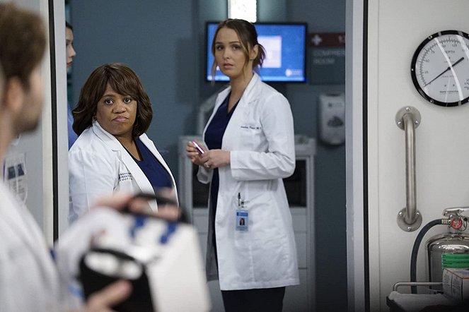 Grey's Anatomy - Die jungen Ärzte - Ich bin schwanger - Filmfotos - Chandra Wilson, Camilla Luddington