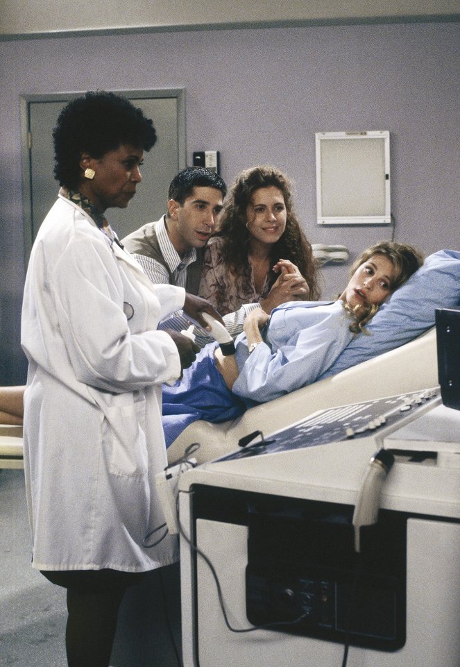 Friends - The One with the Sonogram at the End - Photos - Joan Pringle, David Schwimmer, Jessica Hecht, Anita Barone
