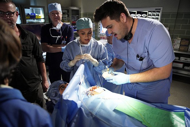 Grey's Anatomy - Season 16 - Save the Last Dance for Me - Making of - Camilla Luddington