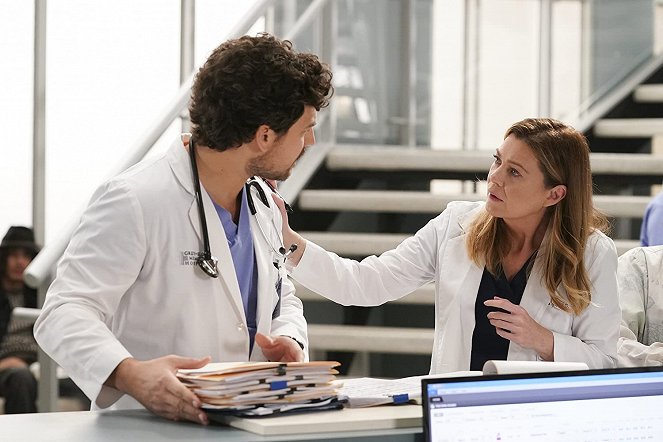 Grey's Anatomy - A Diagnosis - Photos - Giacomo Gianniotti, Ellen Pompeo