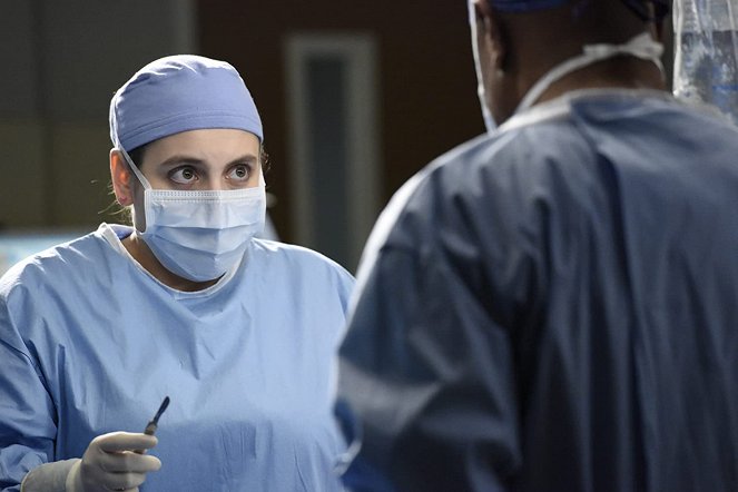 Grey's Anatomy - Blizzard - Film - Beanie Feldstein