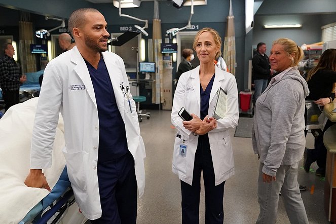 Grey's Anatomy - Die jungen Ärzte - Season 16 - Der tollste Job der Erde - Dreharbeiten - Jesse Williams, Kim Raver