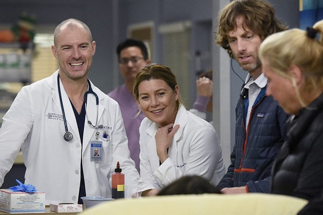 Grey's Anatomy - Season 16 - Snowblind - Van de set - Richard Flood, Ellen Pompeo