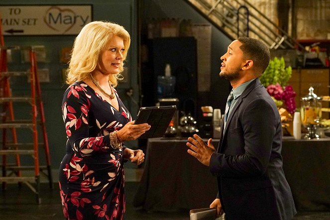 Baby Daddy - The Tuck Stops Here - Photos - Mary Hart, Tahj Mowry