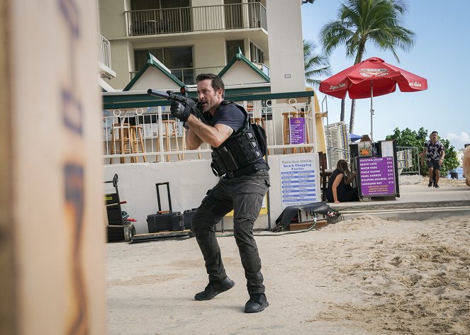 Hawaii Five-0 - Anruf mit Folgen - Filmfotos - Alex O'Loughlin