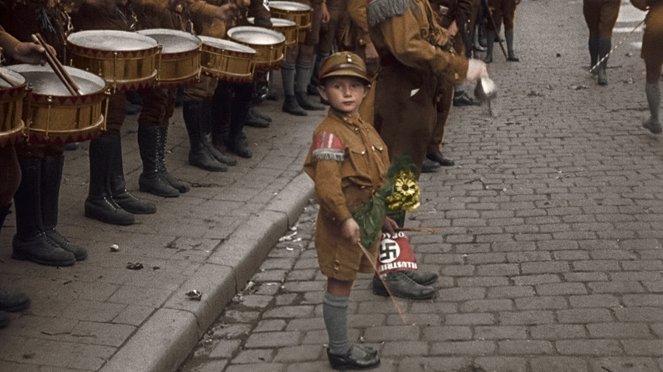 Hitlerova mládež v bitevní vřavě - Z filmu
