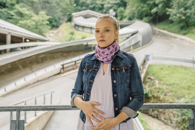 Lena Lorenz - Szülésznő az Alpokban - Ördögi kör - Filmfotók