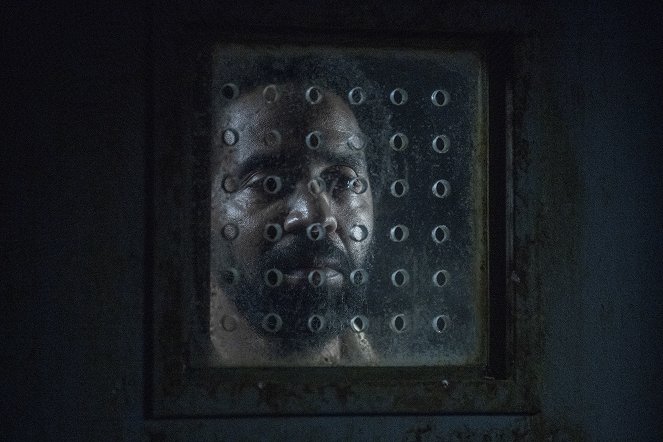 The Walking Dead - Season 10 - What We Become - Photos - Kevin Carroll