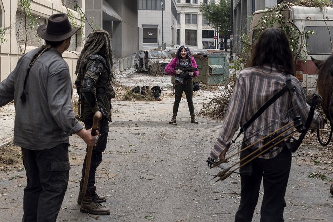 The Walking Dead - Abschiede - Filmfotos - Paola Lázaro