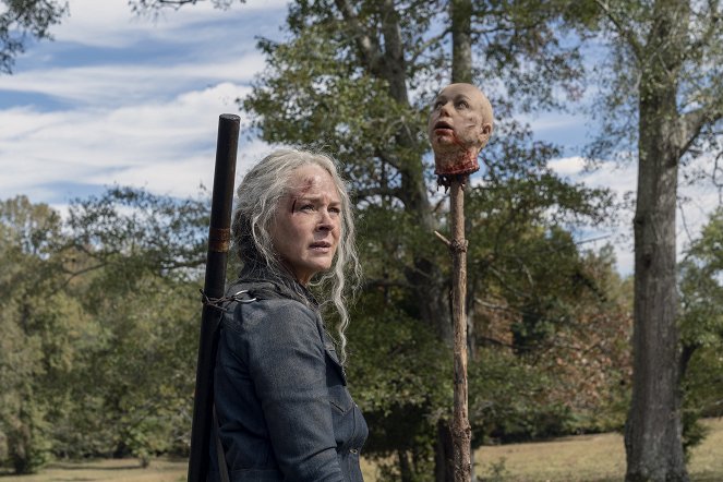 The Walking Dead - Look at the Flowers - Photos - Melissa McBride