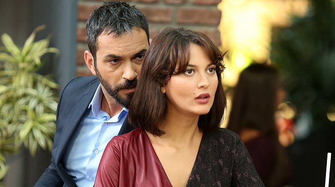 Wings of Love - Episode 5 - Photos - Serdar Özer, Mine Kılıç