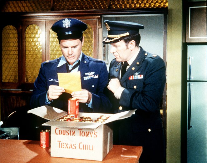 Bezaubernde Jeannie - Season 5 - Der Vetter aus Texas - Filmfotos - Larry Hagman