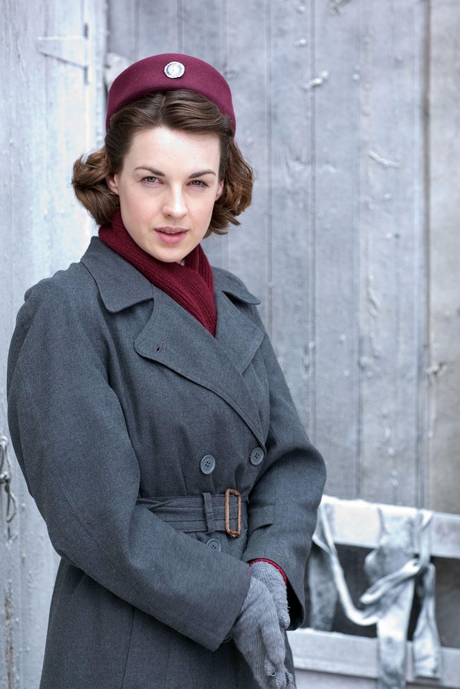 Call the Midwife - Christmas Special - Promo - Jessica Raine