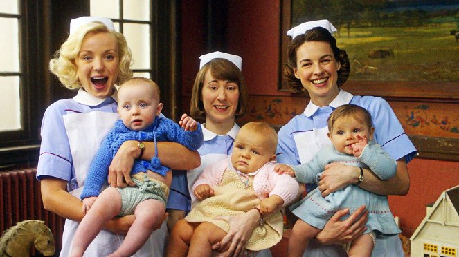 Zavolejte porodní sestřičky - Christmas Special - Promo - Helen George, Bryony Hannah, Jessica Raine