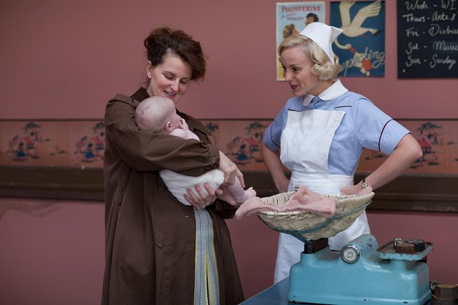 Call the Midwife - Christmas Special - Van film - Helen George