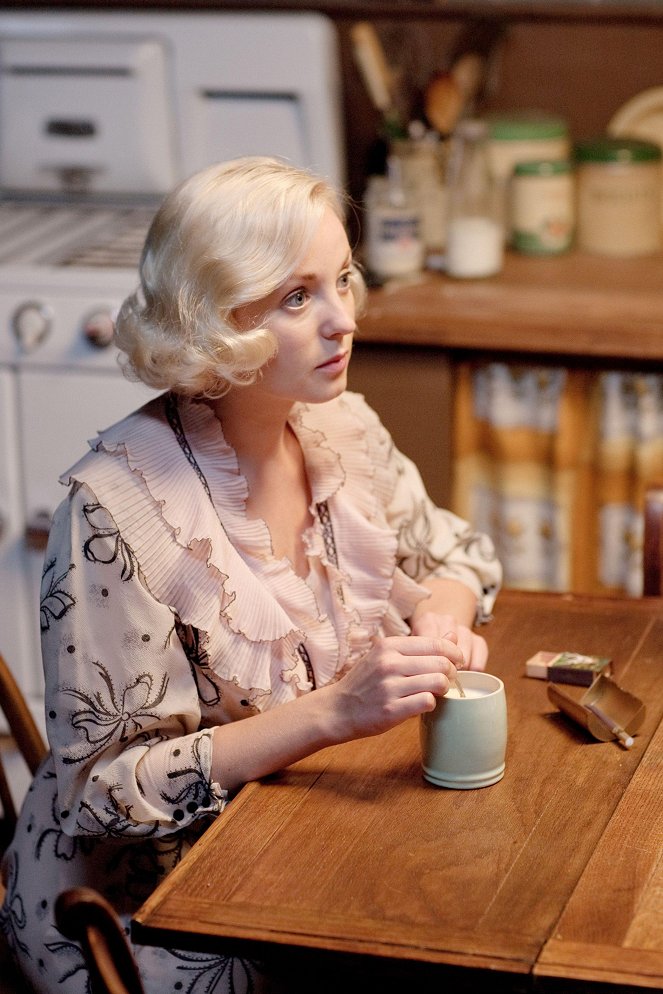 Call the Midwife - Episode 2 - Do filme - Helen George