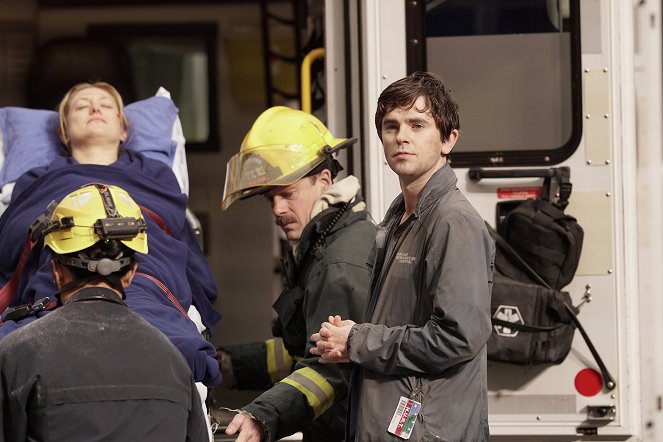 The Good Doctor - I Love You - Photos - Freddie Highmore