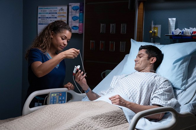 Doktor Murphy - I Love You - Filmfotók - Antonia Thomas, Nicholas Gonzalez