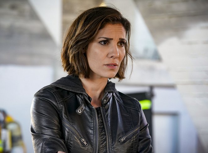 Agenci NCIS: Los Angeles - Season 11 - Fortune Favors the Brave - Z filmu - Daniela Ruah