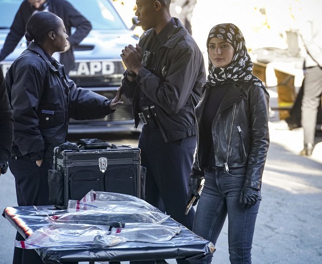 Agenci NCIS: Los Angeles - Season 11 - Fortune Favors the Brave - Z filmu - Medalion Rahimi