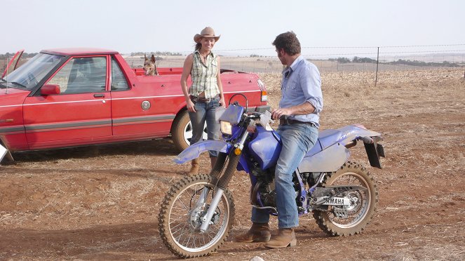 McLeod's Daughters - Into the Valley of the Shadow - Film