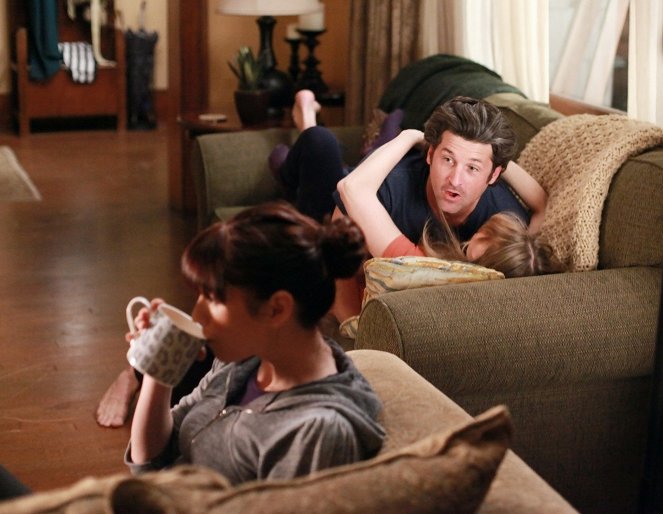 Grey's Anatomy - All You Need Is Love - Photos