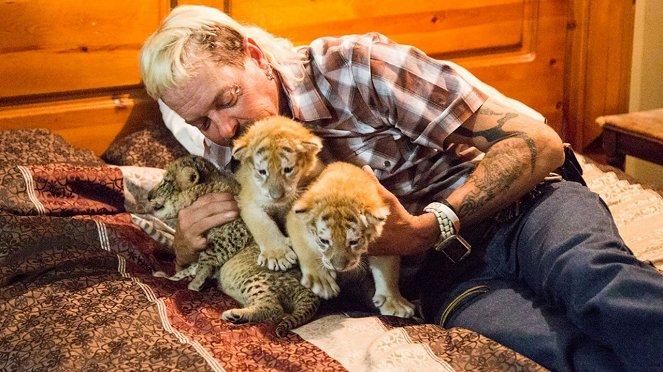 Tiger King: Villi ja vaarallinen tiikeribisnes - Season 1 - Kuvat elokuvasta - Joe Exotic