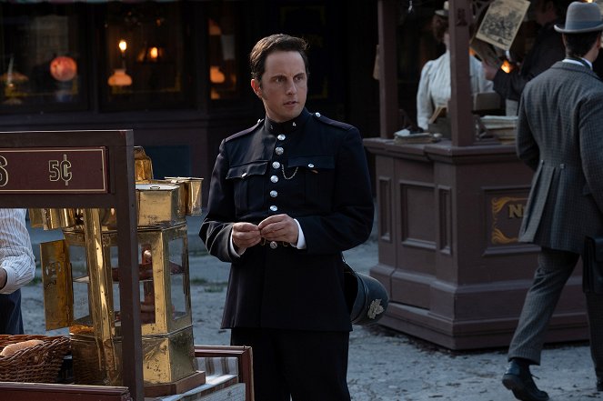 Murdoch Mysteries - Season 12 - Drowning in Money - Photos - Jonny Harris