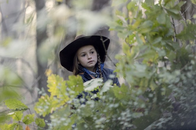 The Walking Dead - The Tower - Photos - Cailey Fleming