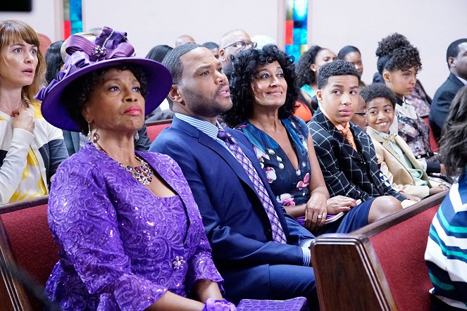 Black-ish - Churched - Photos - Jenifer Lewis, Anthony Anderson, Tracee Ellis Ross, Marcus Scribner, Miles Brown
