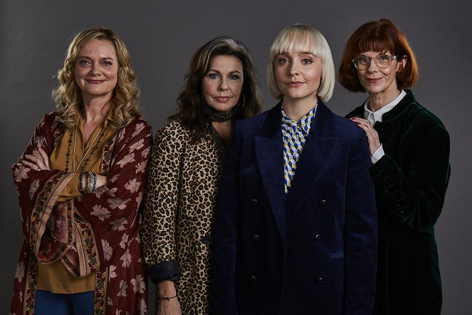 Queens of Mystery - Werbefoto - Sarah Woodward, Julie Graham, Olivia Vinall, Siobhan Redmond