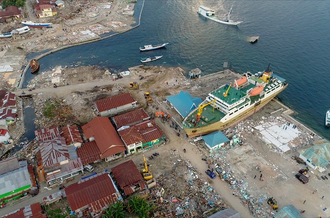 Tsunamis: Facing a Global Threat - Photos