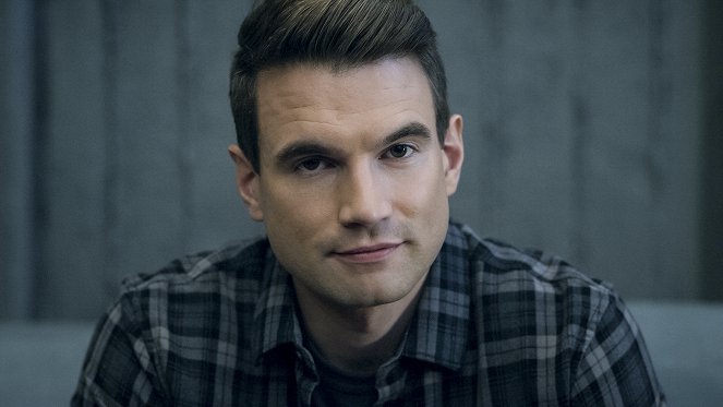 S.W.A.T. - Season 3 - Stigma - Photos - Alex Russell