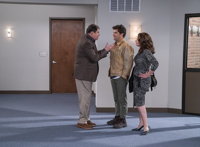 Indebted - Everybody's Talking About Doctor Uncle - Photos - Adam Pally, Fran Drescher