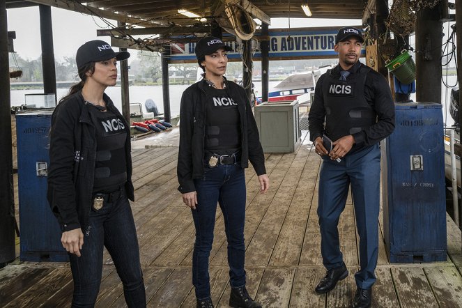 Agenci NCIS: Nowy Orlean - Monolith - Z filmu - Vanessa Ferlito, Necar Zadegan, Charles Michael Davis