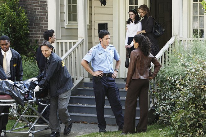Ghost Whisperer - Ghost in the Machine - Photos