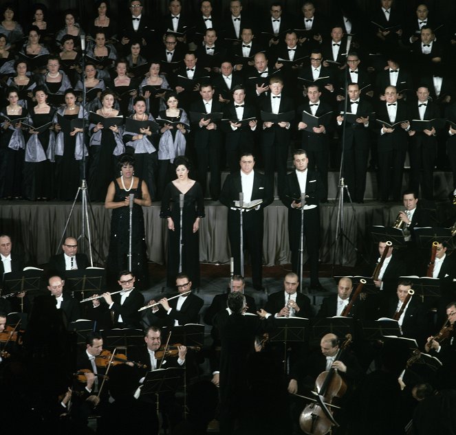 Giuseppe Verdi: Messa da Requiem - Van film - Luciano Pavarotti