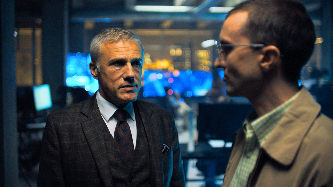 Most Dangerous Game - Season 1 - A Ship Is Safe Only in Port - Photos - Christoph Waltz