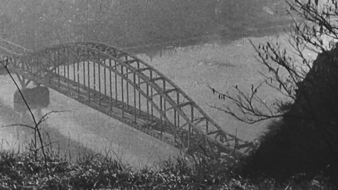 Toinen maailmansota - taistelut Euroopasta - Rein-joen ylitys - Kuvat elokuvasta