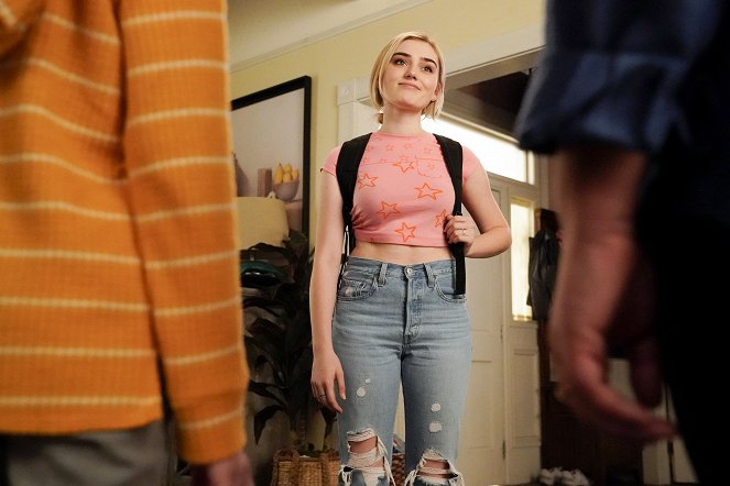 American Housewife - All Is Fair in Love and War Reenactment - Photos - Meg Donnelly