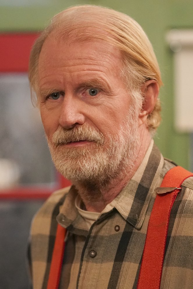 Bless This Mess - Season 2 - After-Prom - Photos - Ed Begley Jr.