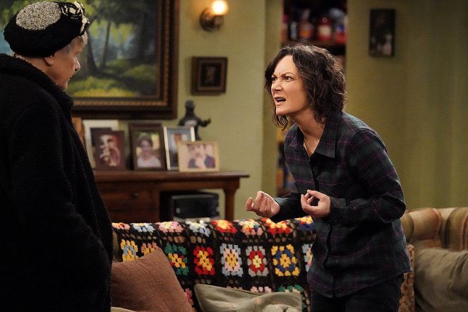 The Conners - Season 2 - The Icewoman Cometh - Do filme - Sara Gilbert