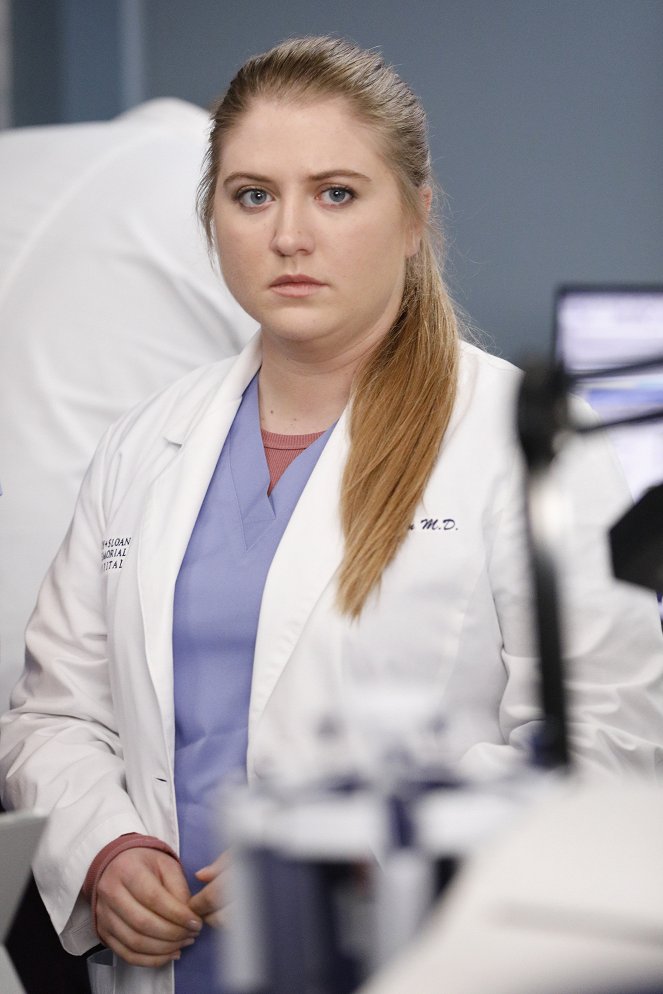 Grey's Anatomy - Season 16 - Put on a Happy Face - Photos - Jaicy Elliot