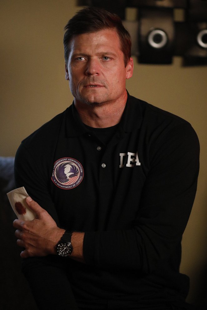 The Rookie - Undercover - Filmfotos - Bailey Chase